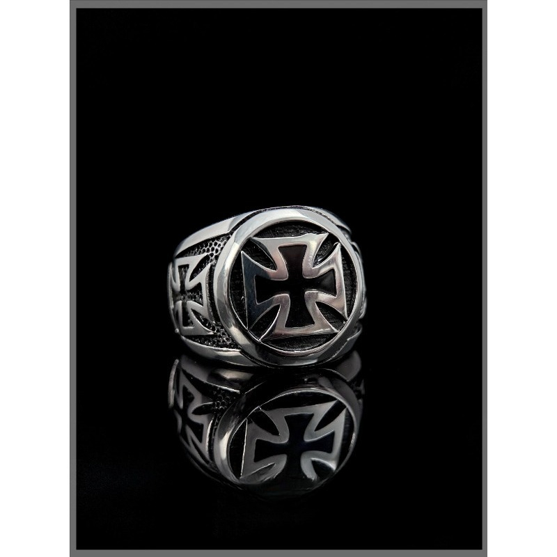 Punk Iron Cross Titanium Steel - Titanium Steel Ring ulasan dan harga